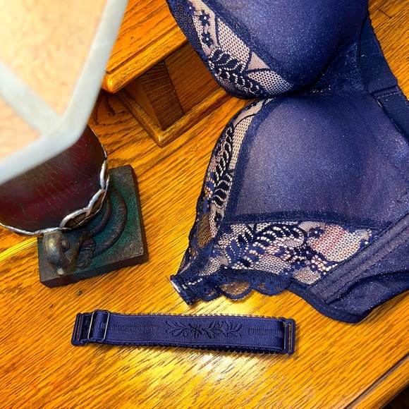 28A Women’s Bra Petite Fit Sexy Style No Underwire Navy Satin & Lace - Picture 2 of 16